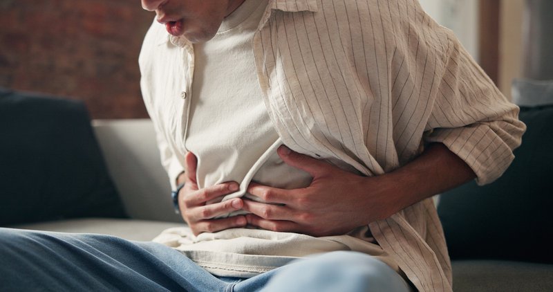 A persisting stomach ache, when to see a doctor